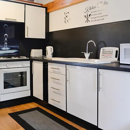 Holiday home Swallow - Ukc3427